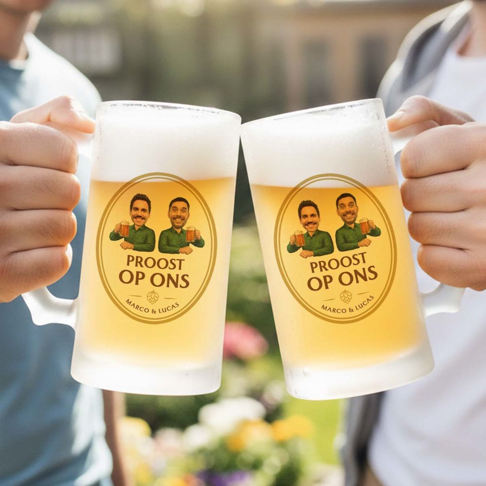 Gepersonaliseerde bierpul met twee gezichten en logo