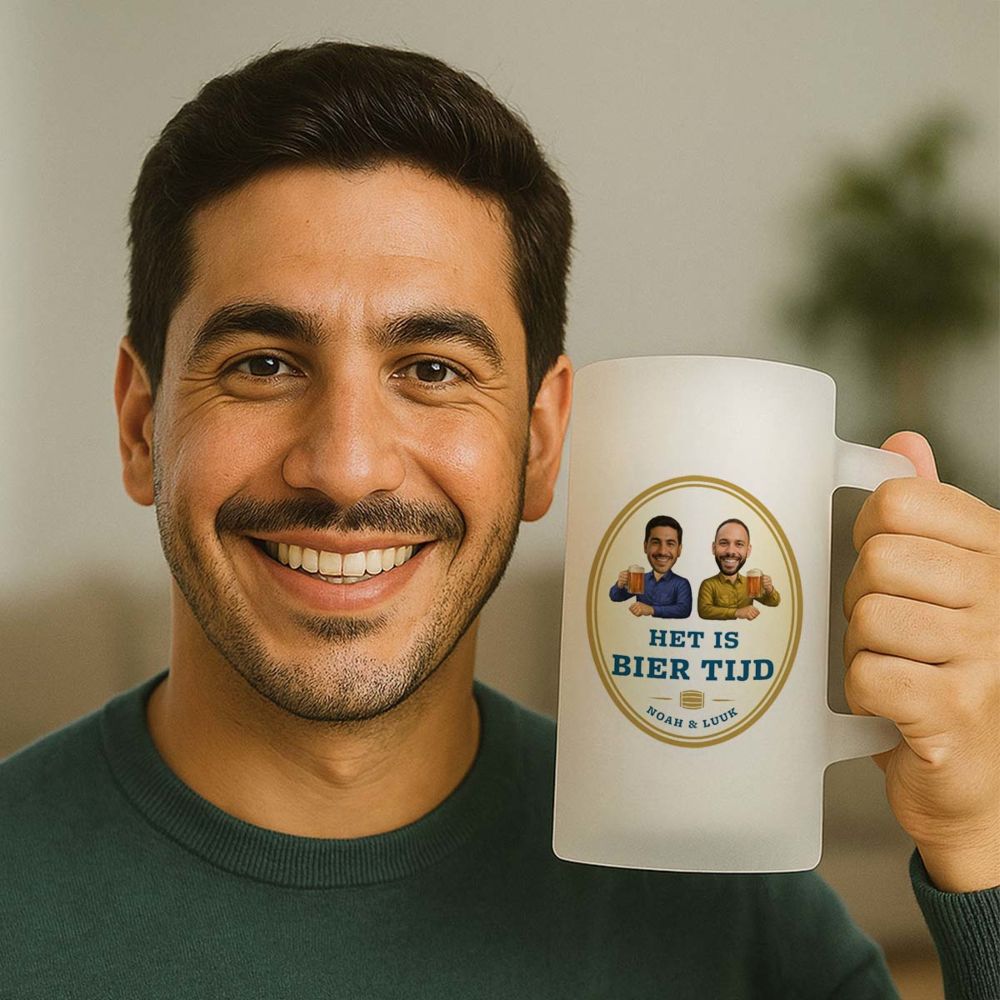 Gepersonaliseerde bierpul met twee gezichten en logo
