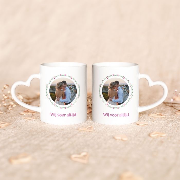 Gepersonaliseerde mok bloemenkrans met foto en tekst